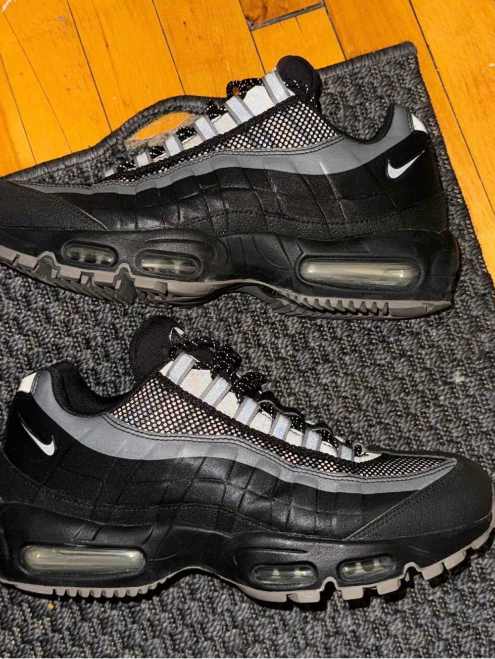 Nike Men’s Air Max 95 Sneakers - Black/Gray